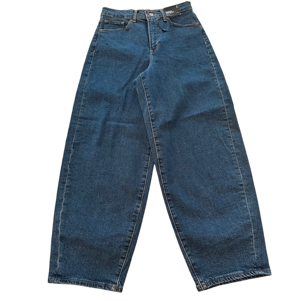 Express NWT Super High Waisted Balloon Leg Jeans